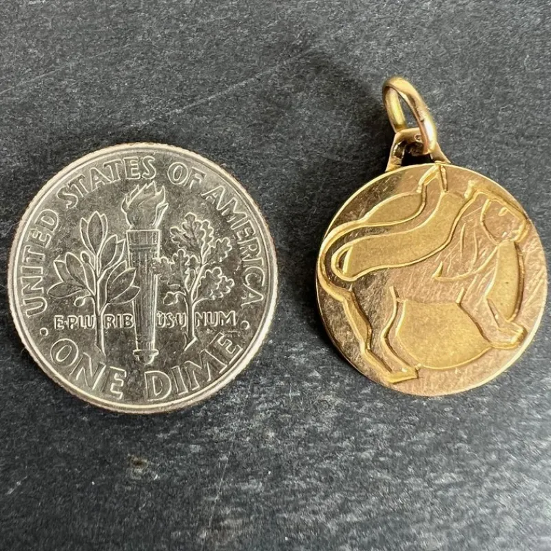 Pamono French Zodiac Leo Starsign 18k Yellow Gold Charm Medal Pendant, 1970s> Necklaces