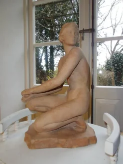 Pamono Fritz Klimsch, Art Deco Nude Crouching Woman, 1920s, Terracotta><noscript><img width=