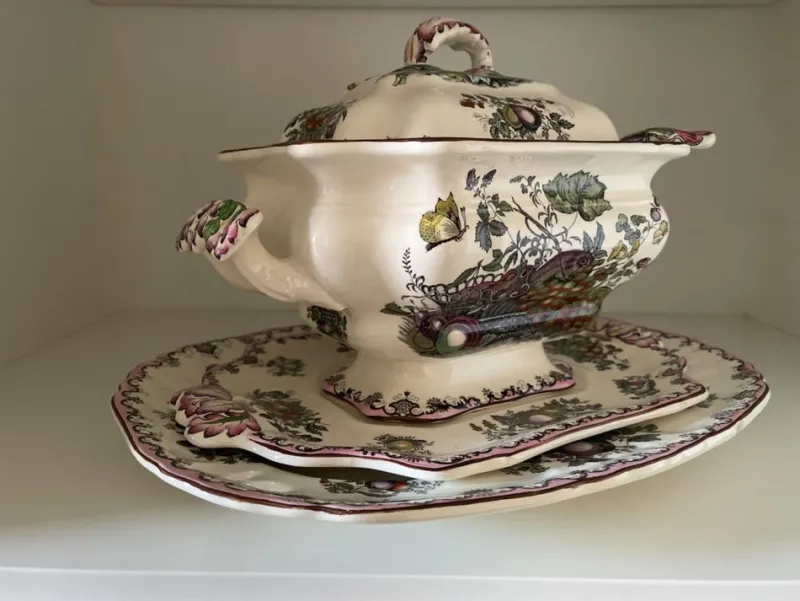 Pamono Fruit Basket Soup Tureen with Serving Plates and Ladle, 1950s, Set of 4> Serving Dishes