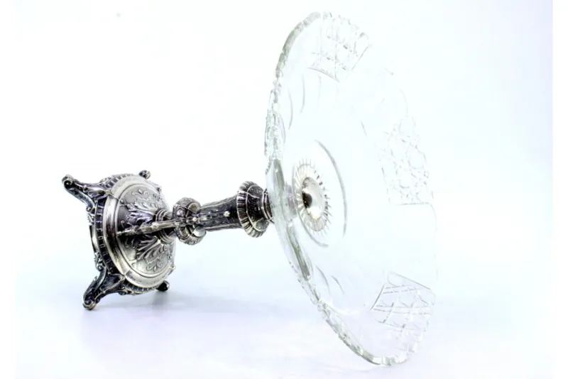 Pamono Fruit Bowl Centerpiece in Silver and Cut Glass with Acanthus Leaves and Applications> Bowls