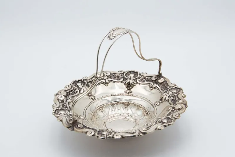 Pamono Fruit Bowl in Embossed Silver with Double Wire Handle> Bowls