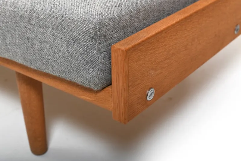 Pamono GE-258 Daybed in Oak and Cane by Hans J. Wegner for Getama, 1950s> Daybeds & Chaises Lounges