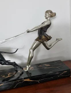 New Pamono Geo Maxim, Art Deco Sculpture of Young Girl Running with Greyhounds, 1920s, Metal on Marble Base
