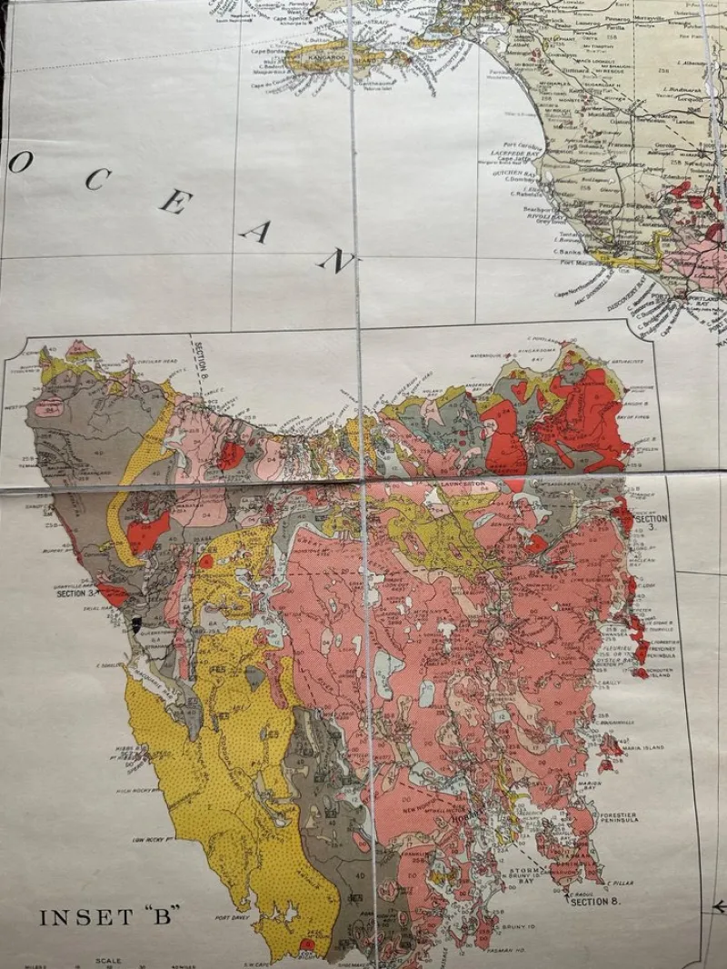 Pamono Geological Map of Australia, 1930s, Set of 2> Wall Decor