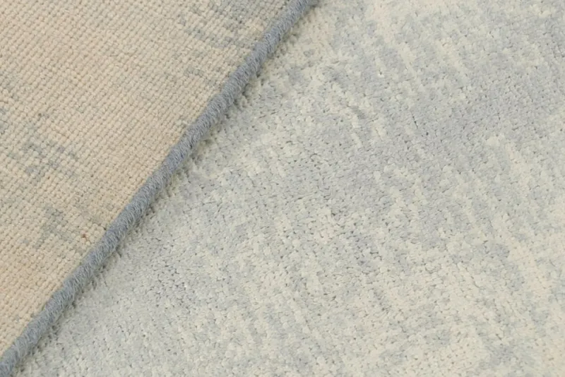 Pamono Geometric Ivory Blue Wool and Silk Runner from R&K Principal Jahanshah Nazmiyal> Carpets & Textiles|Carpets & Textiles