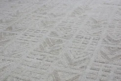 New Pamono Geometric Rug from R&K Principal Jahanshah Nazmiyal