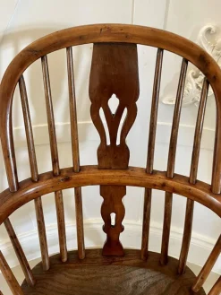 Pamono George III Childs Yew Wood Windsor Chair, 1800s><noscript><img width=