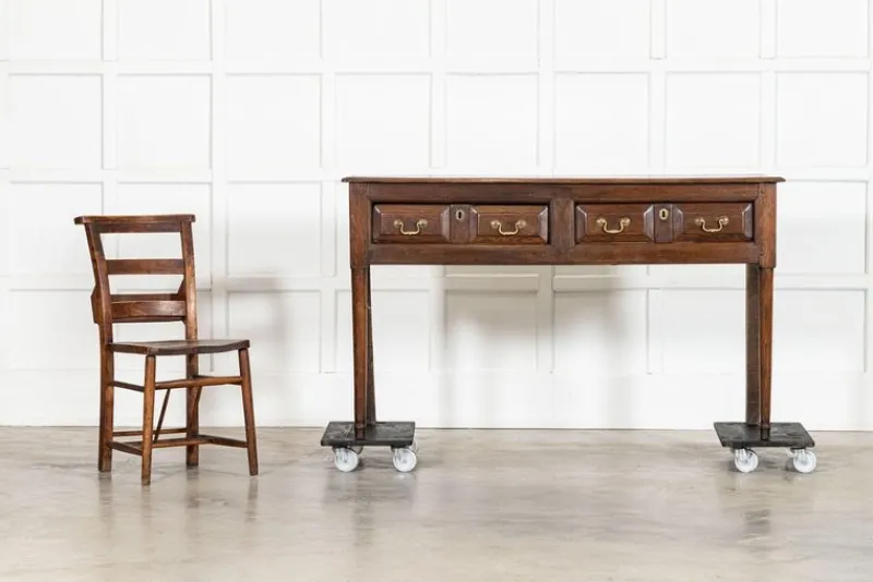 Pamono George III English Vernacular Oak Dresser Base, 1800> Dressers, Commodes & Chests