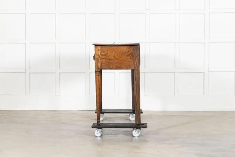 Pamono George III English Vernacular Oak Dresser Base, 1800> Dressers, Commodes & Chests
