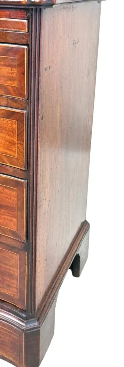 Pamono George III Mahogany Serpentine Chest of Drawers, 1770><noscript><img width=