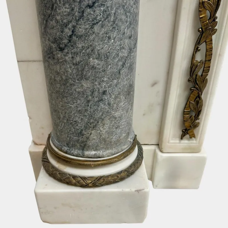 Outlet Pamono George III Marble and Ormolu Fireplace Mantel, 1780s