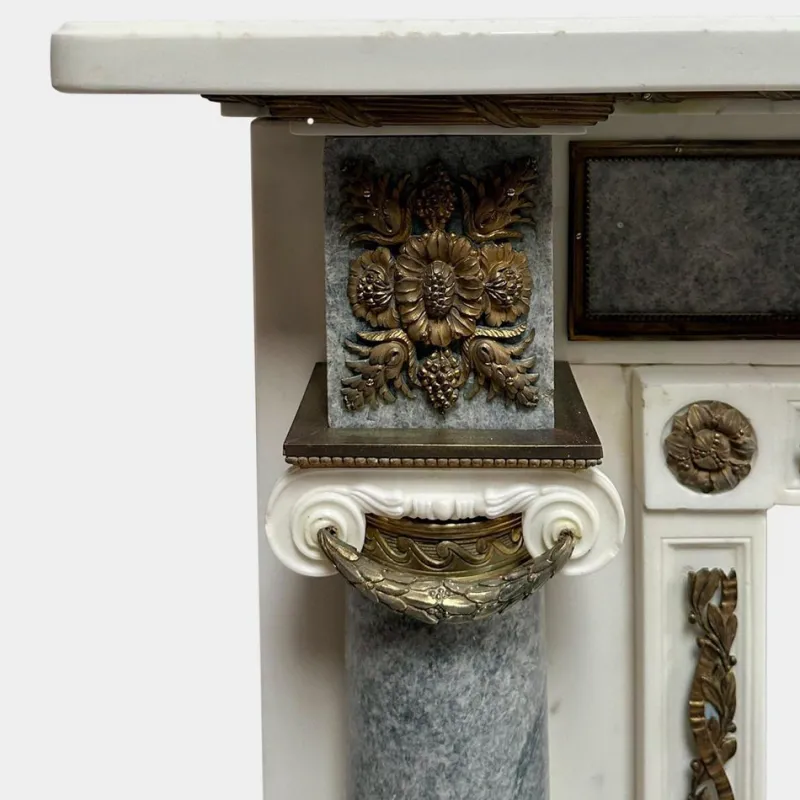 Outlet Pamono George III Marble and Ormolu Fireplace Mantel, 1780s