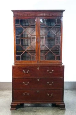 Sale Pamono George III Secretaire with Bookshelves, England, 1700s