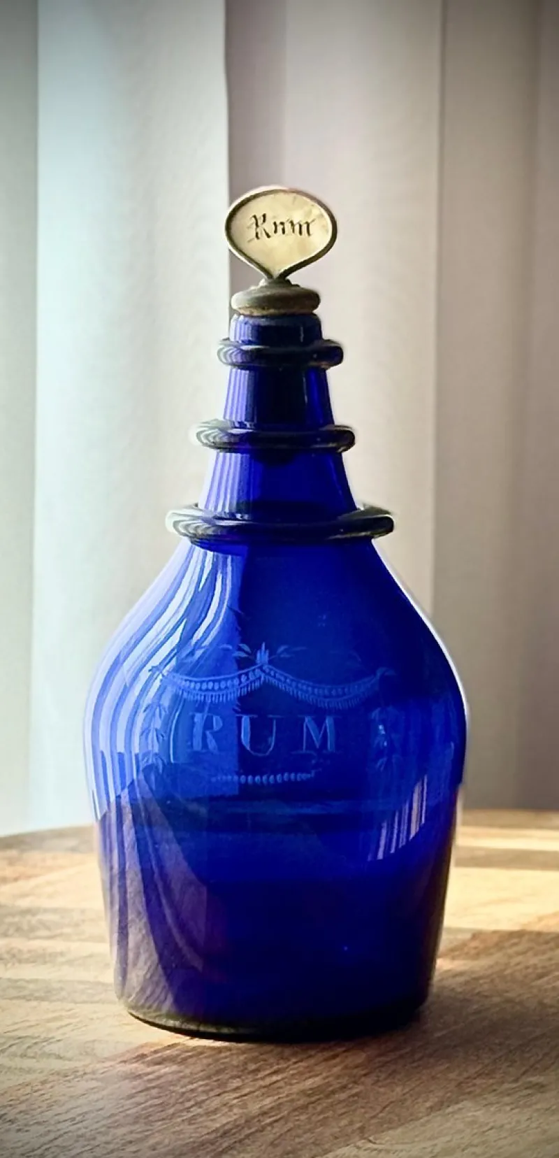 Pamono Georgian Blue Glass Rum Decanter with Engraved Decoration, 1780s-1800s> Bottles, Carafes & Jugs