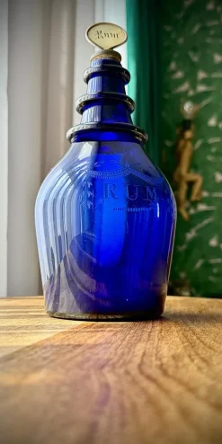 Pamono Georgian Blue Glass Rum Decanter with Engraved Decoration, 1780s-1800s><noscript><img width=