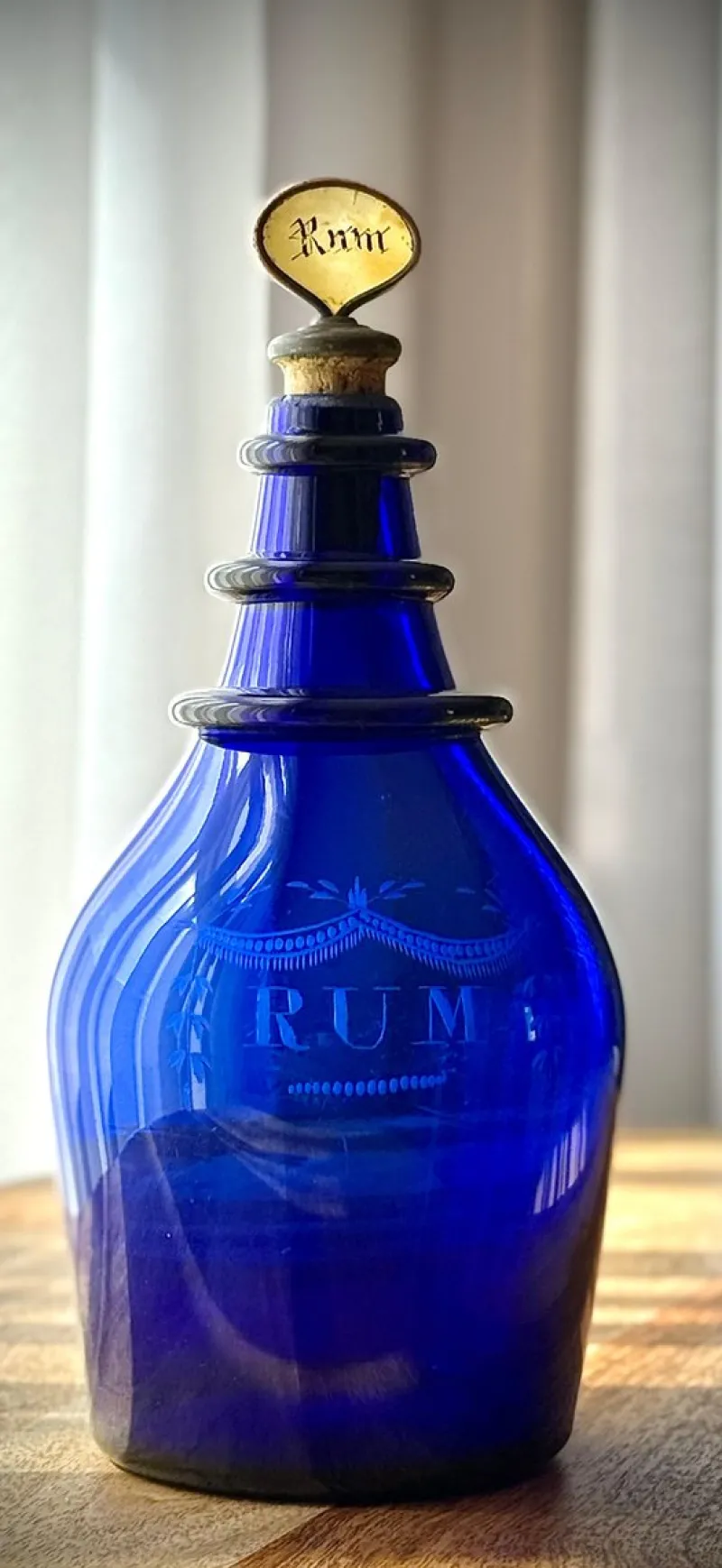 Pamono Georgian Blue Glass Rum Decanter with Engraved Decoration, 1780s-1800s> Bottles, Carafes & Jugs
