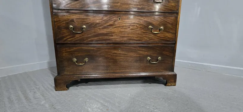Hot Pamono Georgian Mahogany Chest on Chest of Drawers, 1750s