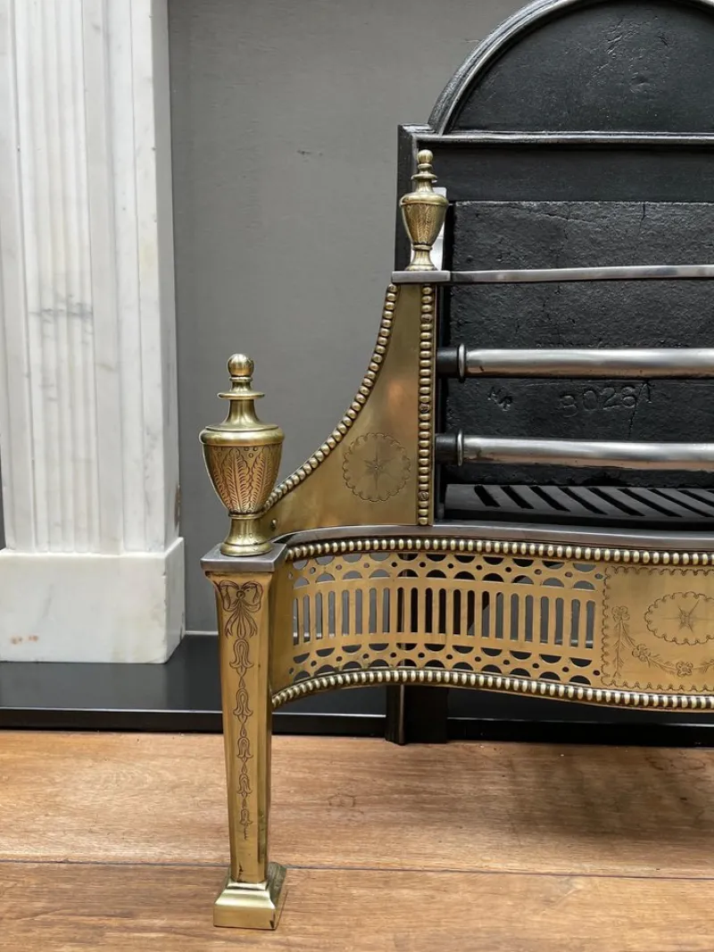 Hot Pamono Georgian Style English Brass and Steel Fire Grate