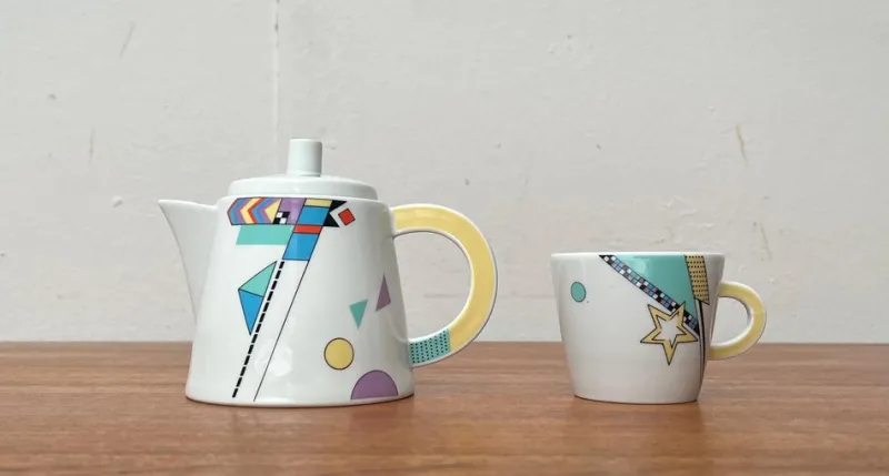 Pamono German Postmodern VIP Collection Teapot or Coffeepot with Cup by Seltmann Weiden, Set of 2> Coffee & Tea Service