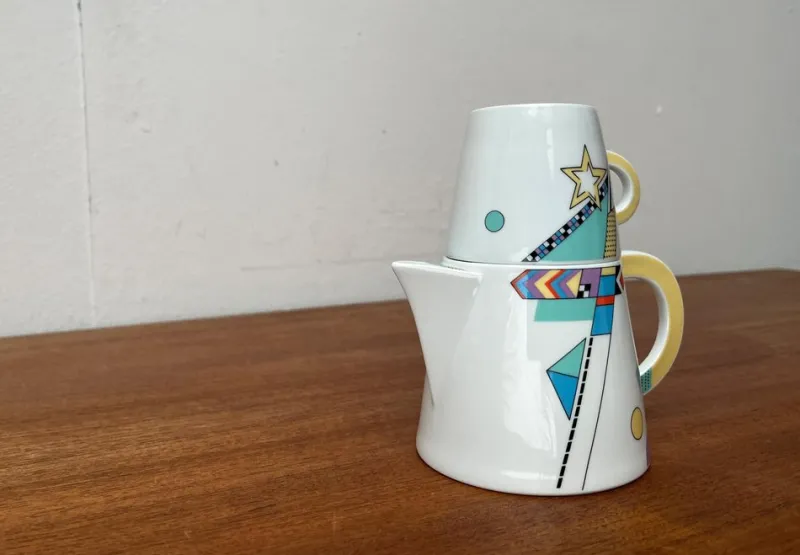 Pamono German Postmodern VIP Collection Teapot or Coffeepot with Cup by Seltmann Weiden, Set of 2> Coffee & Tea Service