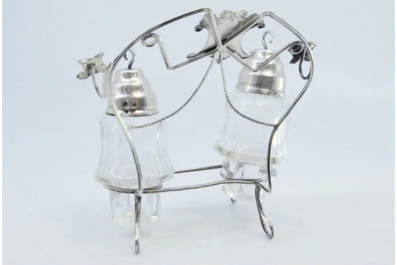 Pamono Glass Salt and Pepper Shakers with Lids and Silver Frame, Set of 2> Salt & Pepper Shakers