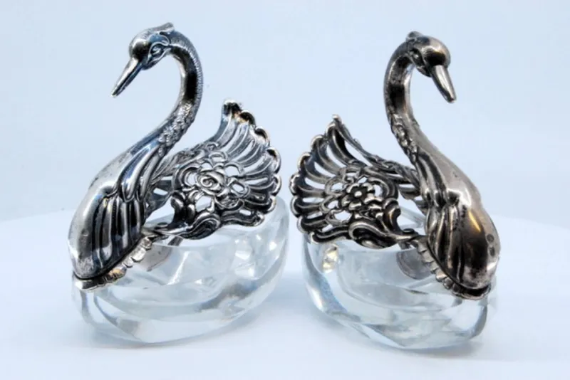 Pamono Glass Salt and Pepper Shakers, Set of 2> Salt & Pepper Shakers