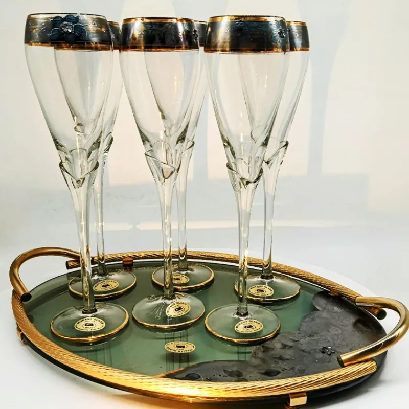 Pamono Glasses and Tray in Murano Glass with Hand-Decorated 24 Karat Gold Finishes from GN Murano, 1970s, Set of 7> Dinnerware Accessories