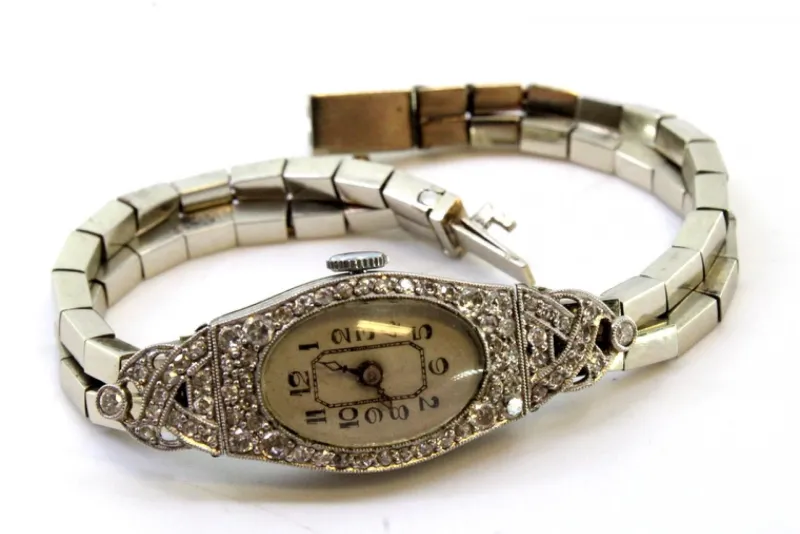 Pamono Gold and Platinum Watch with Cut-Out Case, Brilliant-Cut Diamonds and Double Parallel Bracelet> Watches