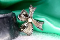 Clearance Pamono Gold and Silver Bow-Shaped Brooch with Diamond Flakes