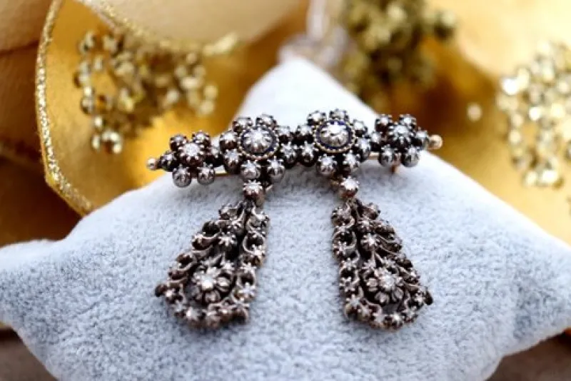 Outlet Pamono Gold and Silver Brooch with Diamonds