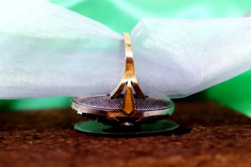 Pamono Gold and Silver Ring with Teardrop and Pear Cut Zirconias> Rings