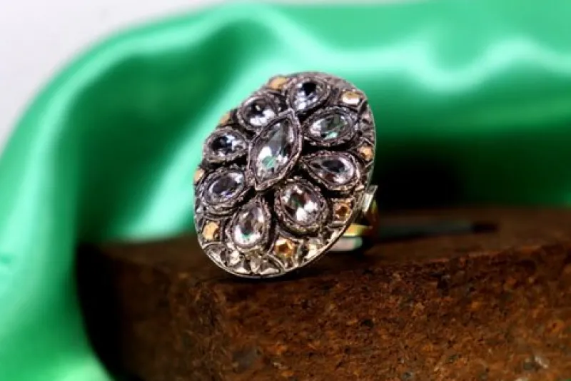 Pamono Gold and Silver Ring with Teardrop and Pear Cut Zirconias> Rings