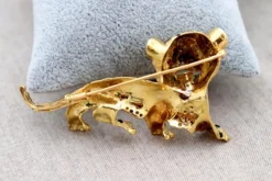 Pamono Gold Brooch with Diamonds