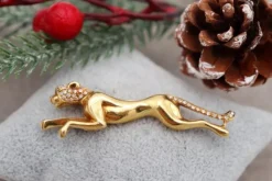 Hot Pamono Gold Brooch with Diamonds