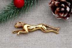 Hot Pamono Gold Brooch with Diamonds