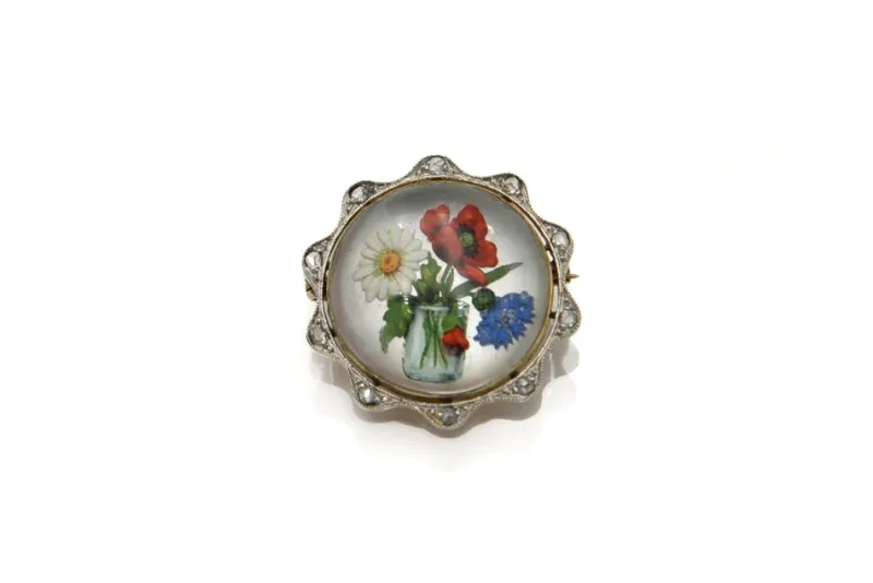 Hot Pamono Gold Brooch with Quartz and Wildflower Motif, Austria-Hungary, 1922