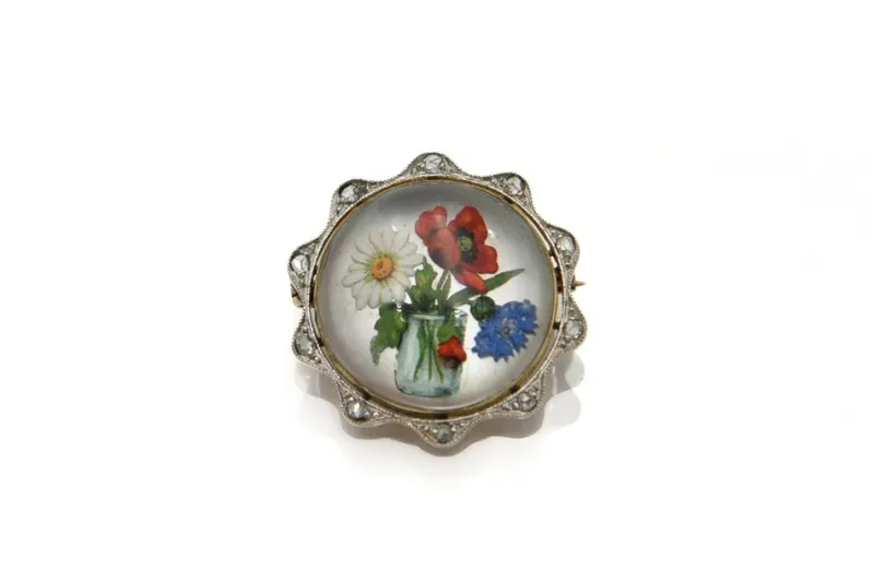 Hot Pamono Gold Brooch with Quartz and Wildflower Motif, Austria-Hungary, 1922