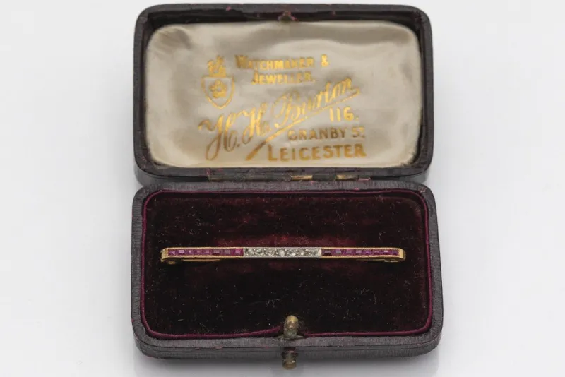 Pamono Gold Brooch with Rubies and Diamonds, 1920s