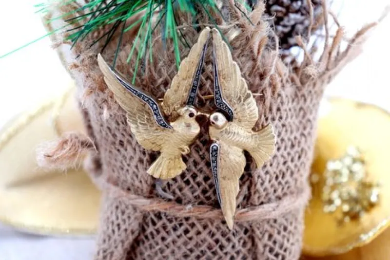 Outlet Pamono Gold Brooch with Two Doves