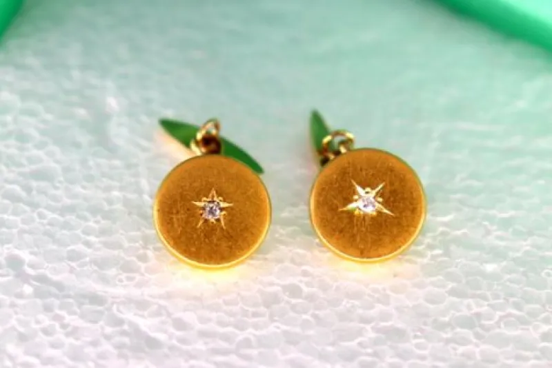 Pamono Gold Cufflinks in Button Shape with Brilliant-Cut Diamonds, Set of 2> Cufflinks