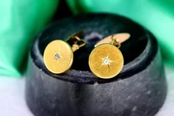 Pamono Gold Cufflinks in Button Shape with Star-Shaped Cutouts, Set of 2><noscript><img width=