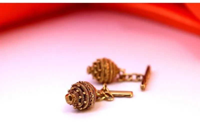 Pamono Gold Cufflinks in Filigree Pine Cone Shape and Plaited Crossbars, Set of 2> Cufflinks