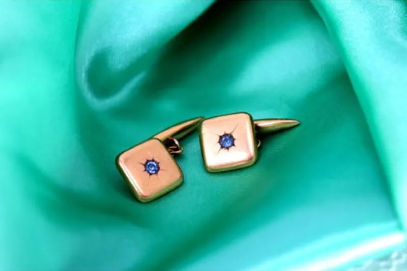 Pamono Gold Cufflinks in Square and Concave Shapes with Blue Zirconia, Set of 2> Cufflinks