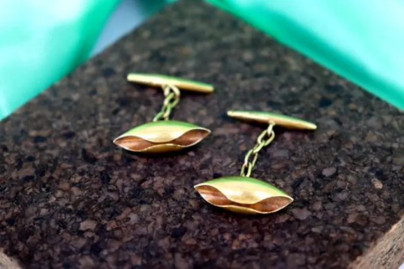 Pamono Gold Cufflinks in the Shape of Closed Leaf, Set of 2> Cufflinks
