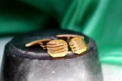 Sale Pamono Gold Cufflinks with Raised Trim and Parallel Bands, Set of 2