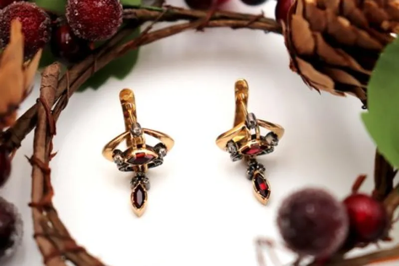 Pamono Gold Earrings with Diamond Chips and Garnets Inlaid, Set of 2> Earrings