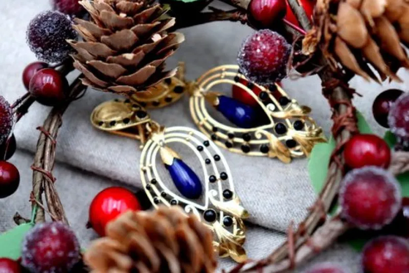 Discount Pamono Gold Earrings with Reliefs and Lapis Lazuli Pendants, Set of 2