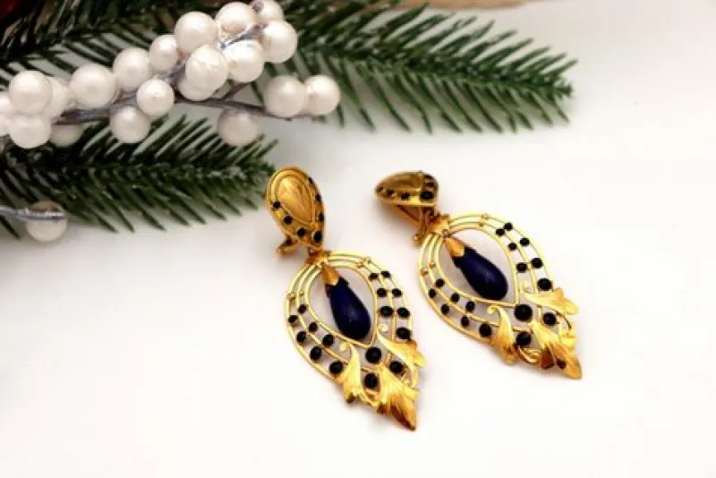 Discount Pamono Gold Earrings with Reliefs and Lapis Lazuli Pendants, Set of 2