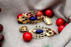 Discount Pamono Gold Earrings with Reliefs and Lapis Lazuli Pendants, Set of 2