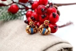 Discount Pamono Gold Earrings with Reliefs and Colored Synthetic Stones Inlaid, Set of 2